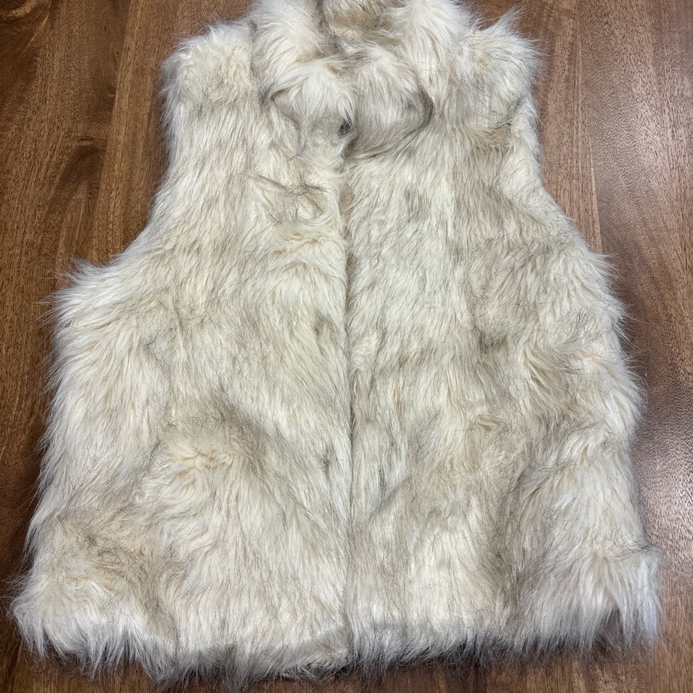 Ci Sono Fur Vest In Cream